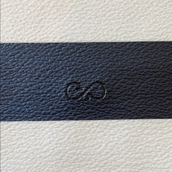 KATE SPADE QUENTIN JULIA WRISTLET by EVERPURSE - Picture 7 of 12